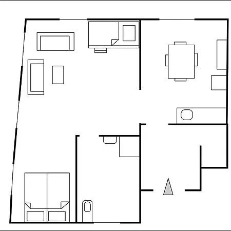 Apartment In Historic Town House