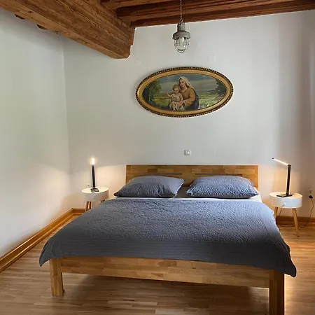 Apartment In Historic Town House