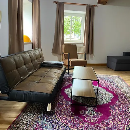 In Historic Town House Apartment Gmunden
