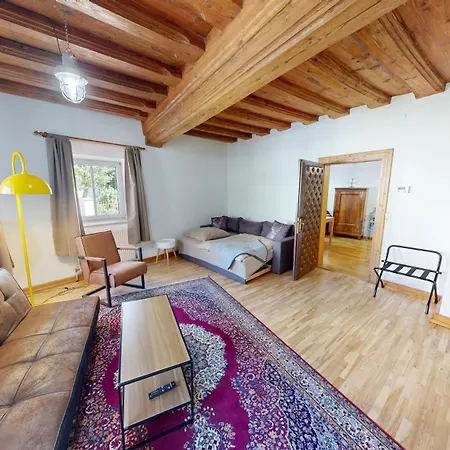 In Historic Town House Apartment
