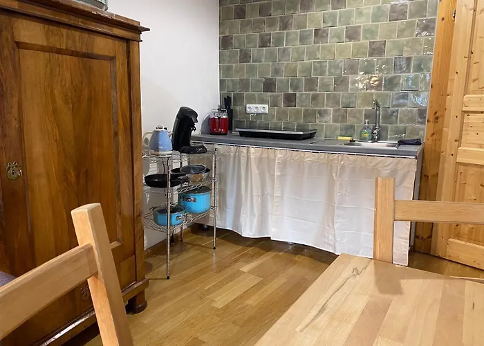 In Historic Town House Διαμέρισμα